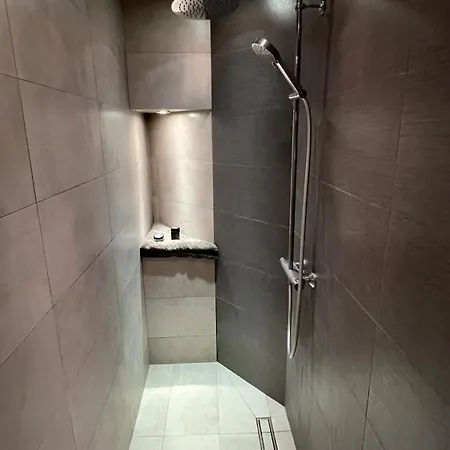 Apartment Ancienne Boulangerie Entierement Renovee 5 3 Min Metro 4 Barbara